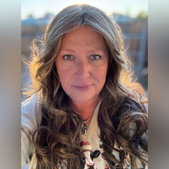 Meet your Posher, El - Picture 2 of 15